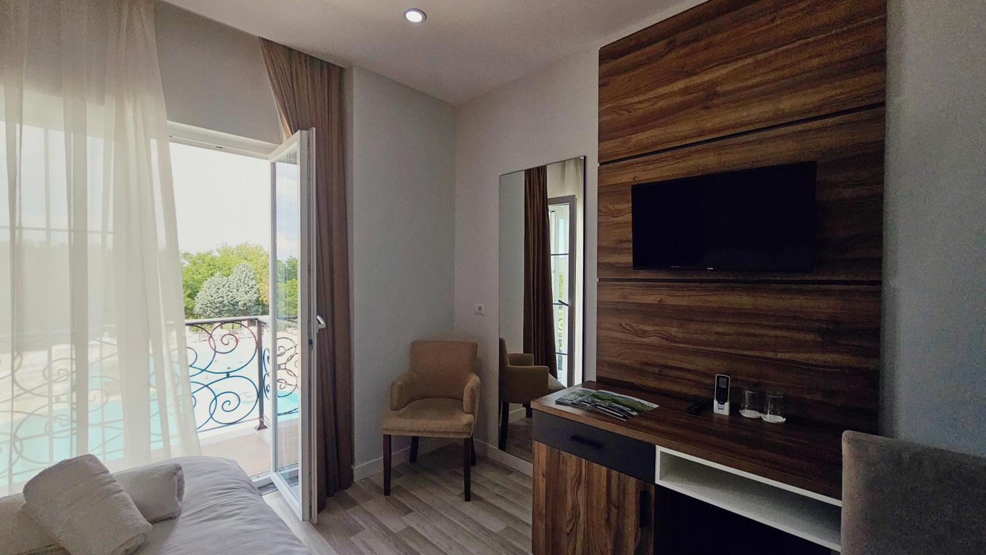 Gardenland Resort Bushat Exterior foto